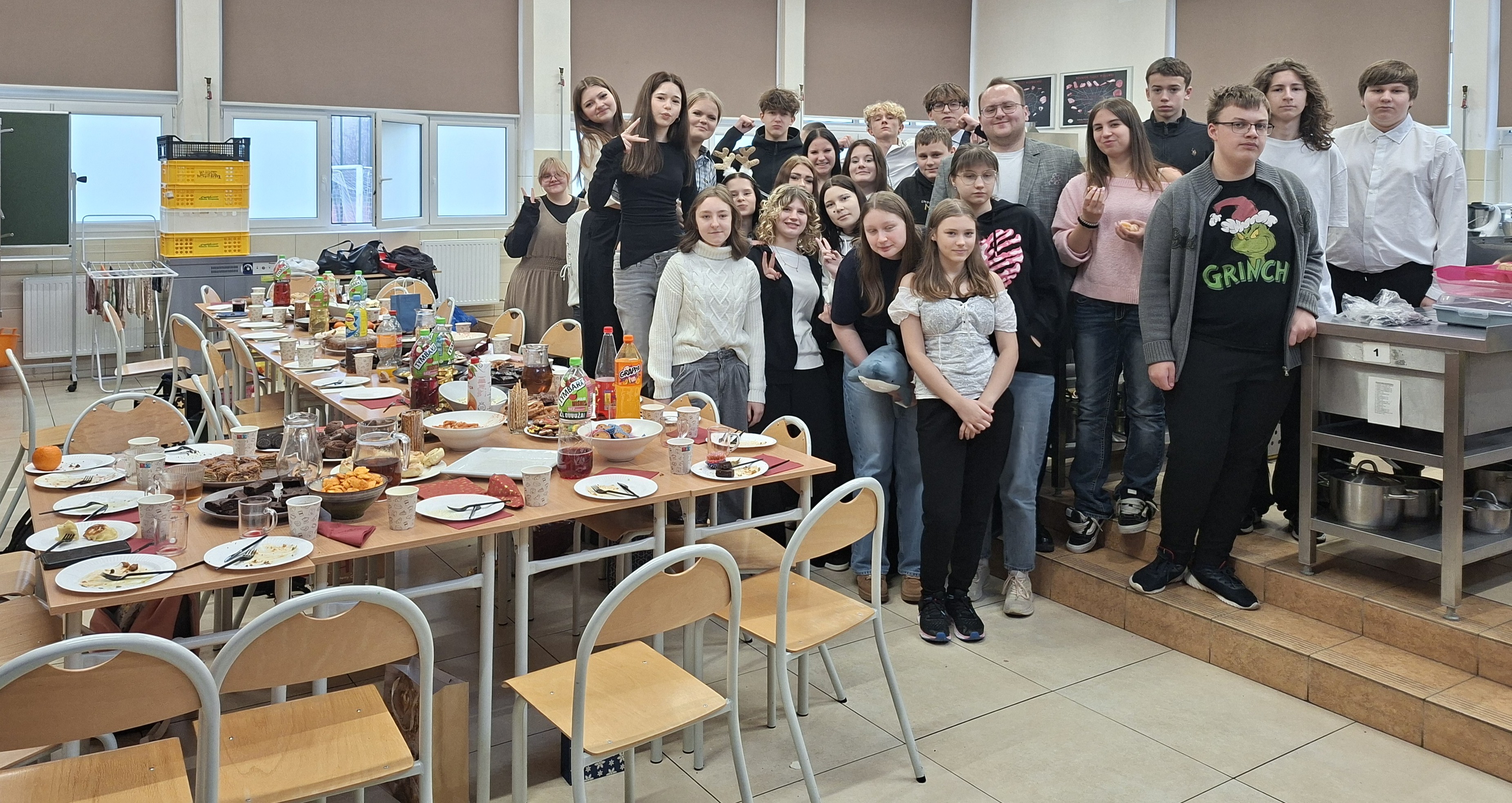 uczniowie podczas wigilii