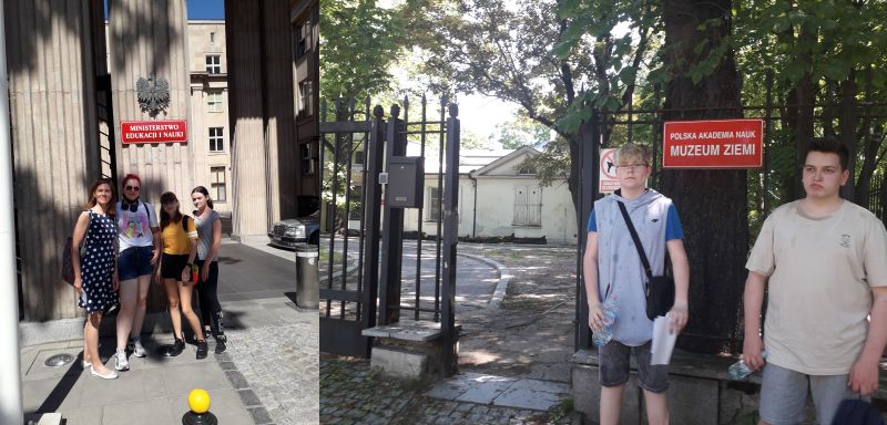 Przed budynkiem Ministerstwa Edukacji i Nauki stoją 3 uczennice klasy 2dp z wychowawczynią, Zdjęcie ze spaceru po Skarpie Wiślanej, 2 uczniów klasy 2dp stoi przy tablicy Muzeum Ziemi