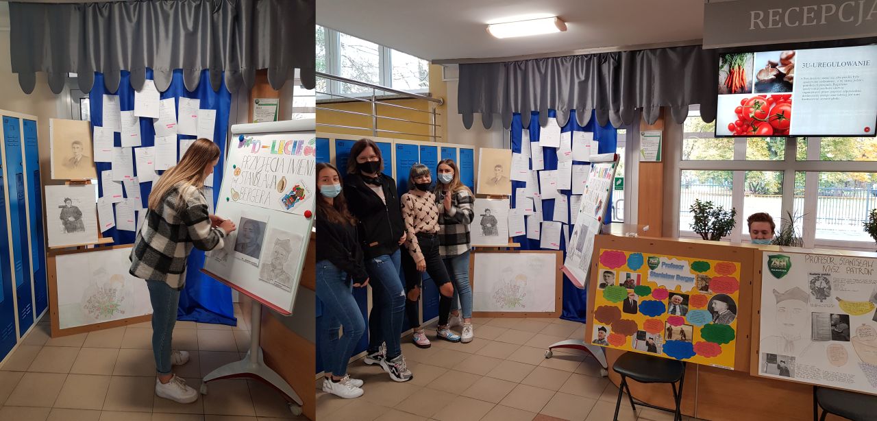 uczennica klasy 3dp przypina dekorację na wystawie z okazji 10tej rocznicy nadania imienia Patrona szkołom, 4 uczennice klasy 3dp stoją na tle przygotowanej przez nie wystawie prac uczniów szkoły z okazji 10-tej rocznicy nadania imienia Patrona szkołom